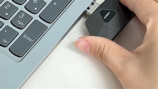 三口合一多功能U盘，使用便捷