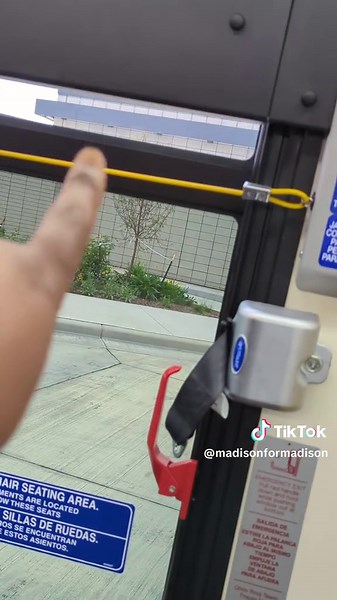 quick look at our new electric bendy bus. later this month our new Bus Rapid Transit routes launch! #aldersabrinamadison #publictransit #wisconsin #madisonwi #metrotransit #madisonmetro