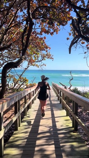 When in Florida #beachrunning #marathontraining #palmbeach #junobeachpier