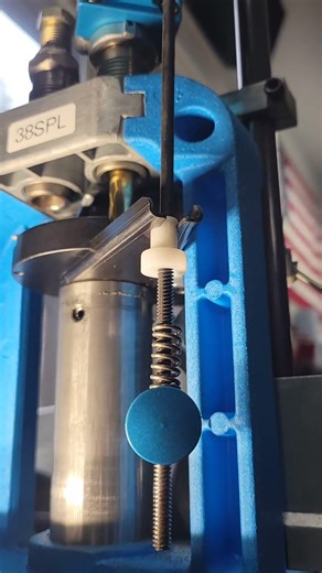 Dillon powder measure trickle after dropping powder