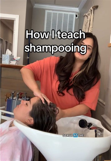 Essential Shampooing Techniques for New Hair Stylists