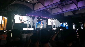 这人是谁？感觉不会打狙啊