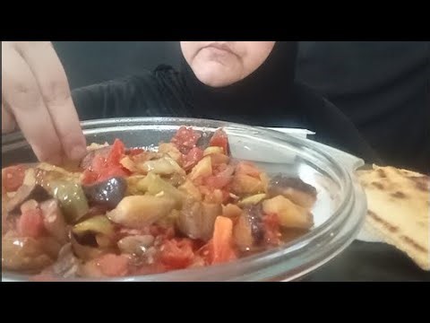 المسقعة السبايسي والكسرة الشهية وللجبن MUKBANG | ASMR | EATING SOUNDS