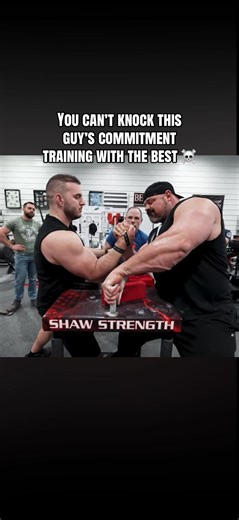You can’t knock this guy’s commitment. Training with the best before facing Leonidas. Respect. 💪 He’s brilliant for the sport #brianshaw #armwrestling #leonidasarkona #strength #training