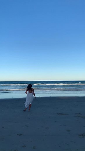 A Somatic Aware Practice As the world speeds up, this practice invites you to slow down enough to actually feel what’s true in real time. To move at the pace your body can process. To soften instead of strive. To stop pushing through when your system’s asking for pause. Because regulation isn’t about being calm all the time — it’s about learning to listen. And that’s what A Somatic Aware Practice is all about. Join us in studio or online for the best kind of asap 🌞 #solmethod #nervoussystemregu