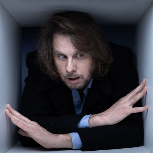 How a French Art Historian Swept the Globe With Best-Selling Book Mona's Eyes