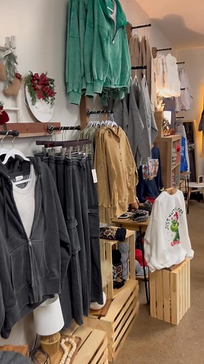 🩷Pink Weekend🩷 has officially arrived! Time for great deals and giveaways all weekend! 🛍️Shop Small-Shop Local🛍️ #nekypinkweekend #shoplocal | All The Things