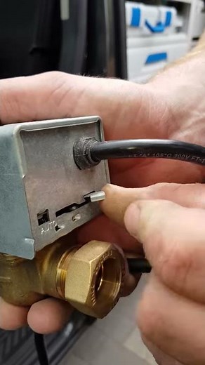 Opening and closing a typical 2 port valve.