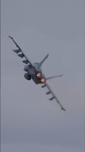 Carefully and sharply! The impressive take-off maneuvers of the Royal Australian Air Force's F/A-18F