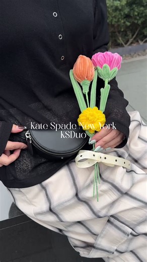 Kate Spade New York ♤ Happy Women's History Month 🖤 📍ケイト・スペード ニューヨーク銀座旗艦店 フレンドシップベース 2026年2月28日～3月22日（土日祝日開催） 3月の女性史月間を祝して期間中に銀座店に行くとモールフラワーがもらえるみたいだよ🌼 詳細はブランドの公式オンラインサイトをチェックしてね！ @kate spade new york #ケイトスペードニューヨーク #katespadejapan #katespadexjp