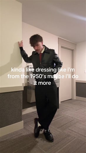 brady (@whoisbradylolwhat)’s video of Year 50s Outfit