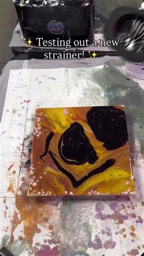 What do you think of this new strainer pour? 🌸✨ Located in St. George, UT. #fluidart #hawaiifluidart #acrylicpour #artstudio