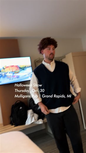 literally orphan Annie wigs #stepbrothers #halloween #musician #fyp #grandrapids