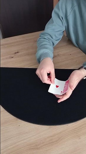 Three Card Monte trick #magictrick #cardmagic #cardtrick