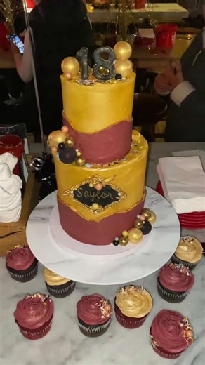 Celebrating a Golden 18th with Luxe Cake and Cupcakes!