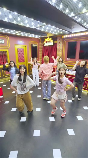 JKT48 adalah grup yang luar biasa… 😭🫶 #jkt48teamlove #12seconds @JKT48