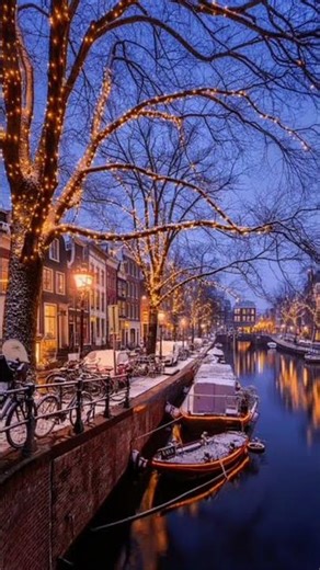 spiegelgracht canal amsterdam | famous canal of Amsterdam | Netherland