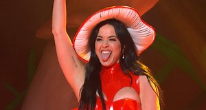 Katy Perry Gives Trippy Performance of ‘When I’m Gone’ on ‘Saturday Night Live’ – Watch!