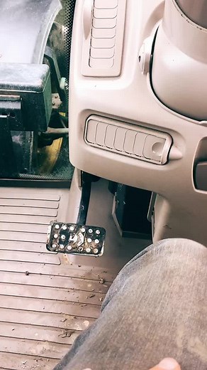 Tractor Operation Tips: Master Driving Techniques