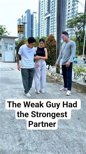 The Weak Guy Had the Strongest Partner #NamHuynhOfficial #martialarts #selfdefense