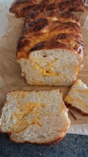 Cheese Bread Amish-heritage.org #amishrecipes #cheesebread | My Amish Heritage