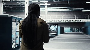 Ingenieur die datacenterautomatisering uitvoert met behulp: stockbeeldmateriaal en -video's (rechtenvrij) 3900431707 | Shutterstock