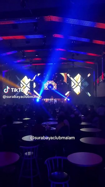 Ayo lur #clubmalam #indoclubbing #clubbing #indoclubbers #clubbers #indoclubberstv #indonesianclubbers #dj #duniamalam #nightlife #party #djindonesia #club #sukadugem #nightclub #dugemparty #dugem #hiburanmalam #babygang #indoparty #ladiesnight #clubbingindonesia #clubbersindonesia #clubingindonesia #indonesia #indonesiaparty #indonightclub #djlife #clubing #anakdugem