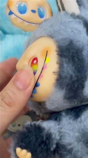 Guess what, everyone! 😍 I just won the Labobo Secret Box! Let’s open it and see the box🎁✨