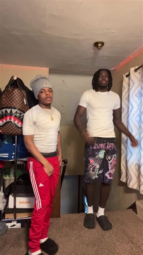 Mmmm 🔥 #vello #him2 #blowthisup #fypシ゚viral #trending | him band