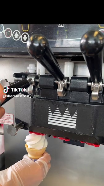 Delicious Blue Raspberry Dip Recipe for Ice Cream