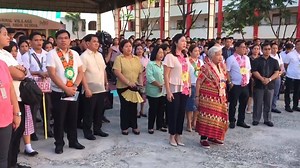 Nakiisa si Education Secretary Leonor Briones sa pagbubukas ng klase sa Signal Village National High School sa Taguig. (Raphael Bosano, ABS-CBN News) | ABS-CBN News