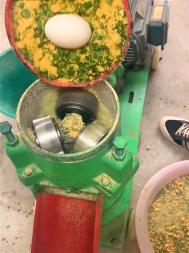 With our feed pellet mill, you can take more raw materials, such as feed and sawdust, and compress them into strong, smooth pellets!#fyp #FeedMachine #PetFeedMachine #feedpelletizer #HawkCutter #FishFeedMachine