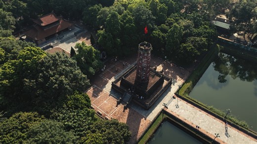 787 reactions · 16 shares | Dáng Xưa Xứ Đoài  Video được thực hiện bởi Fashion Videographer Trần Đặng Hiệp với EOS R5 Mark II và ống kính RF24-70mm f/2.8L IS USM #CanonVietnam #CanonBeauty #CanonFashion #CanonOffline | Canon Vietnam | Facebook