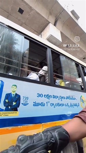 Cute girl reaction on signal / keep supporting guys 💪💖