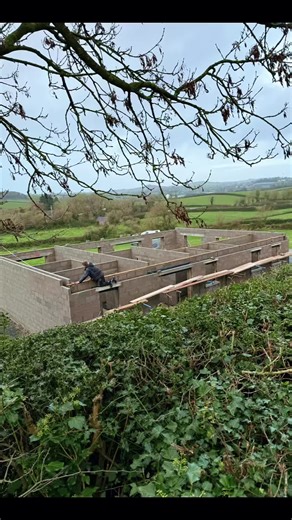 Roof Trusses Installation Process at Ritchies Building