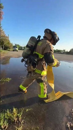 How Firefighters Catch a Hydrant & Establish Water Supply 🚒💧 | Real Training Breakdown