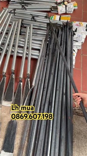 Standard steel crowbar for tree felling, spring steel type.