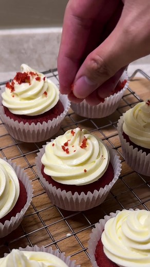 Red Velvet Nutella Cupcake Recipe Tutorial