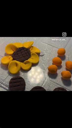 its a DIY flower pot maid with clay 🌸