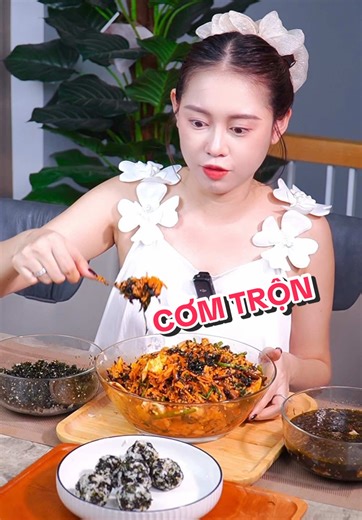 Món Cơm Trộn Rong Biển Ngày Đầu Tiên