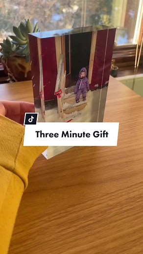 A review we got today from a new customer(!) ⭐️⭐️⭐️⭐️⭐️ “This came out amazing and my wife loved it. I ordered 2 more for other people. This is my gift for every Christmas.” -Nicholas V. 🎄#acrylicphoto #acrylicphotoblock #desktopphoto #desktopdisplay #photogift2022 #photogiftidea