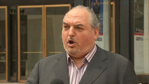 Tenor Makes Met Opera Debut in Jeans After Star Loses Voice