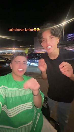 لخلعك بوسه يا بسبوسه مشهور جونيه❤️😜 محمد الصالح