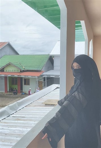 Memantau dari atas, siapa tau nemuin orang yang bawa sendalku wkwk #fyp #pondok