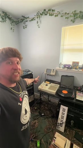 Can’t go wrong sampling a George duke record on the mpc 2000xl. #funkymusic #boombap #lofihiphop #mpc2000xl #mpcsample