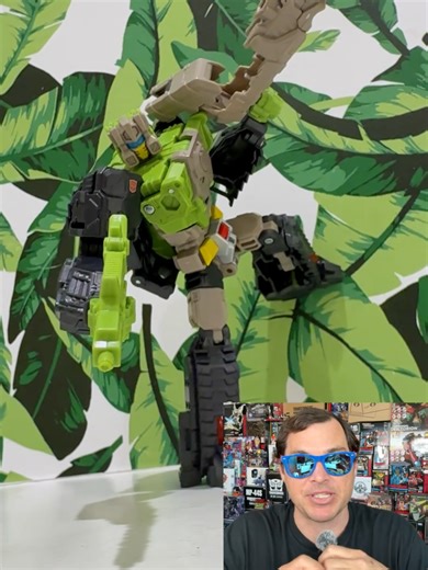 Transformers Hardhead Titans Return Review | Classic Headmaster Tank Taking a look at Transformers Titans Return Hardhead with Furos, a Headmaster Autobot built like a tank. This futuristic Cybertronian tank has sharp, aggressive angles and a massive rotating cannon that adds a lot of playability in vehicle mode. Furos can ride inside the tank or even sit inside the cannon turret, making this one of the more interactive alt modes from the Titans Return line. In robot mode, Hardhead looks fantast