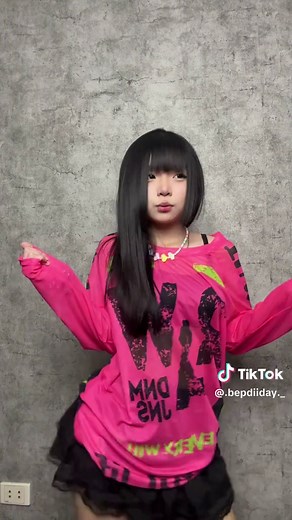 Bánh Mì Chả Cá Nhảy: TikTok Choreography Fun