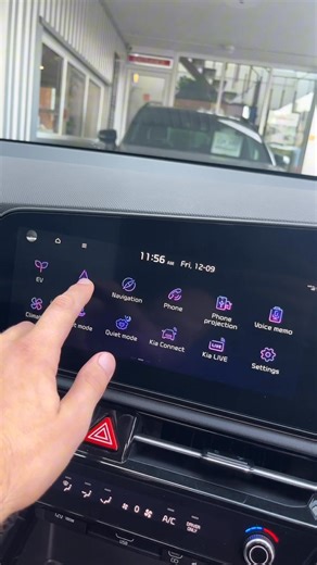 Find out more about this Kia Assured Used car by clicking here: https://used-uk.kia.com/used-car-details/used-kia-niro-648-kwh-4-automatic-electric/id-5540/ #Kia #KiaNiro | Proven Motor Company Ltd | Facebook