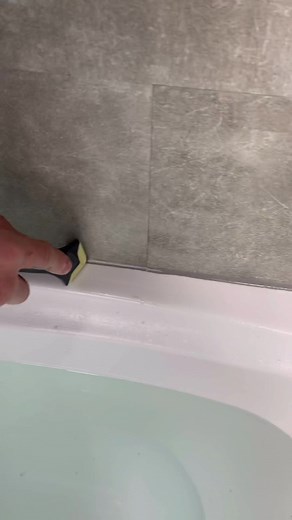 How To Mastic Like A Pro #diy #homeimprovement #doityourself #howto #mastic #fyp