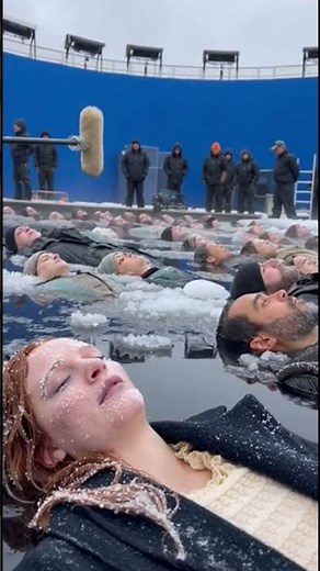 “Titanic Jack Death Scene BTS – The Moment That Broke Millions 💔🚢🎬”